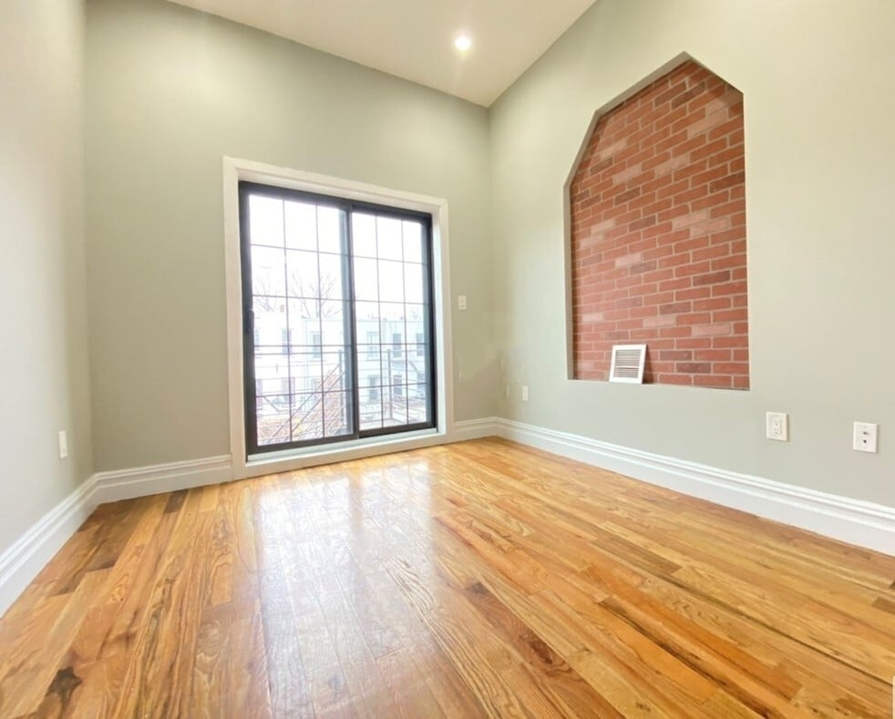 Building Photo - 1205 Jefferson Ave