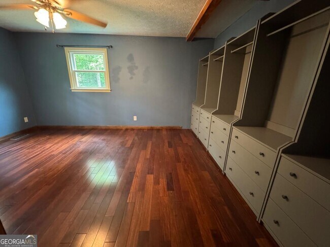Building Photo - 291 Buckhorn Dr