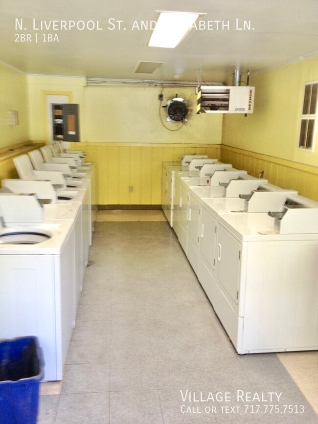 Building Photo - 45 N Liverpool St