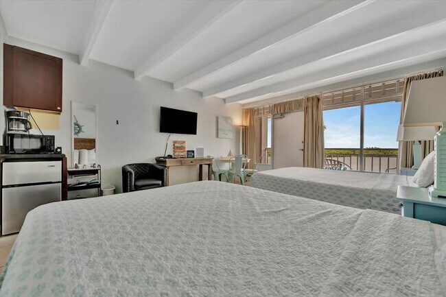 Building Photo - 611 Destiny Dr