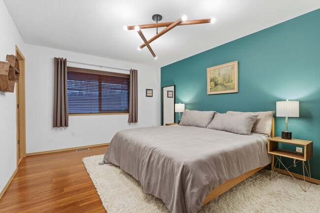 Building Photo - 5003 NE Mason St