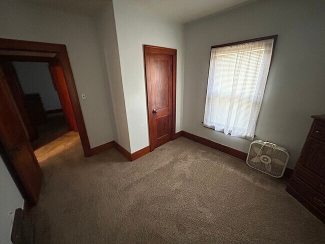 Building Photo - 2505 Ave F