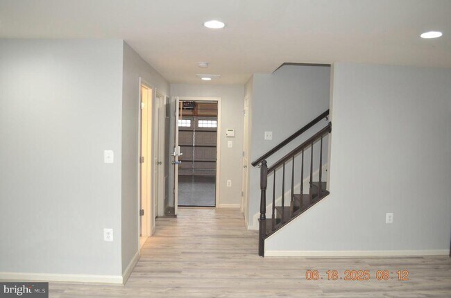 Building Photo - 23671 Sailfish Square
