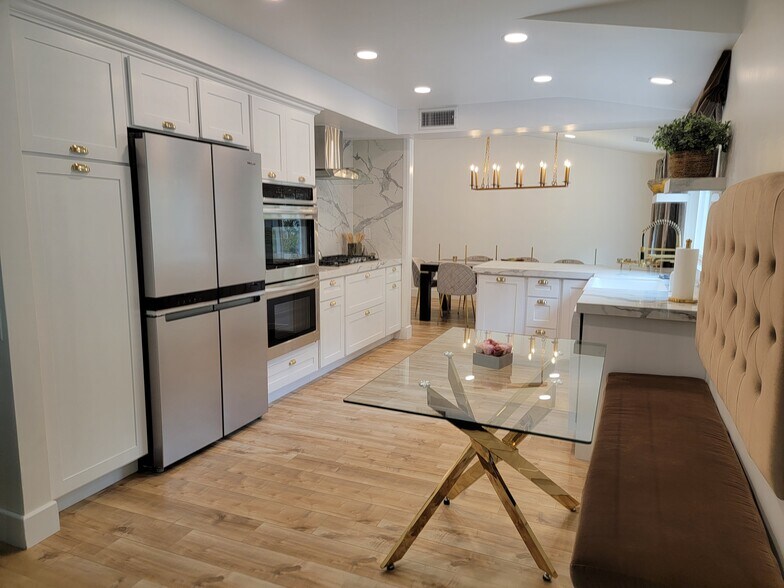 Building Photo - 16974 Escalon Dr