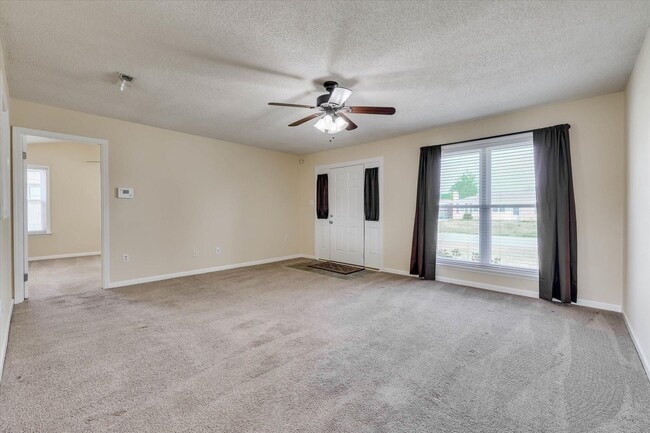 Building Photo - 125 Cyndee Cir