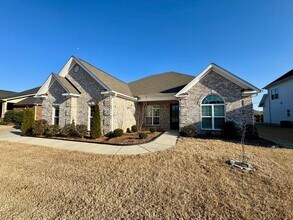 Building Photo - Look and Lease