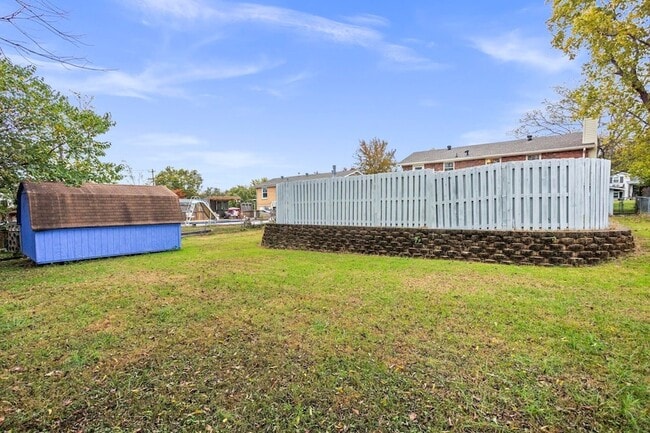 Building Photo - 2909 Cherry Hills Dr