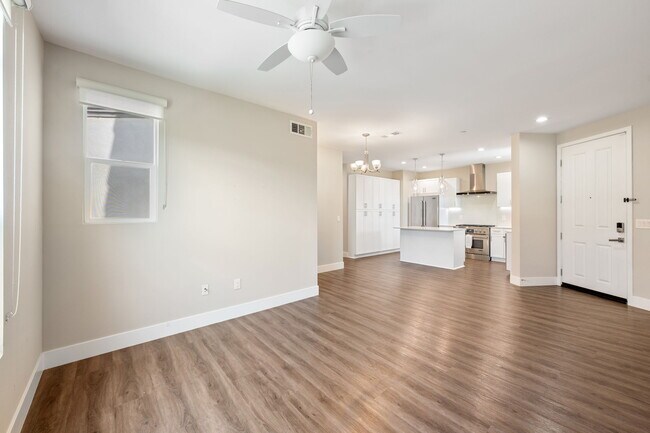 Building Photo - 4394 Paxton Pl