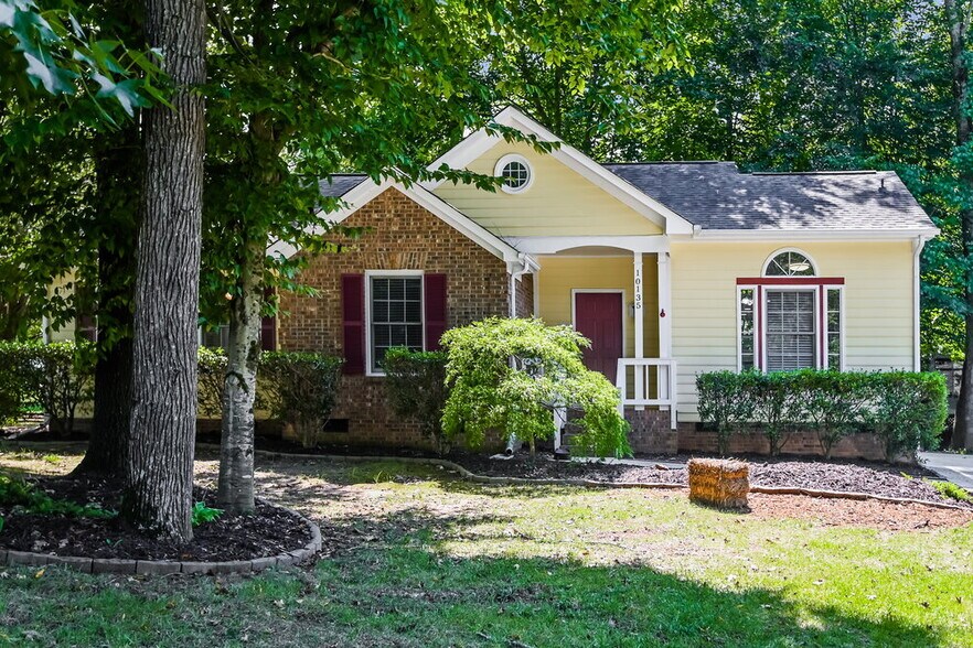 Primary Photo - 10135 Elsenham Ln