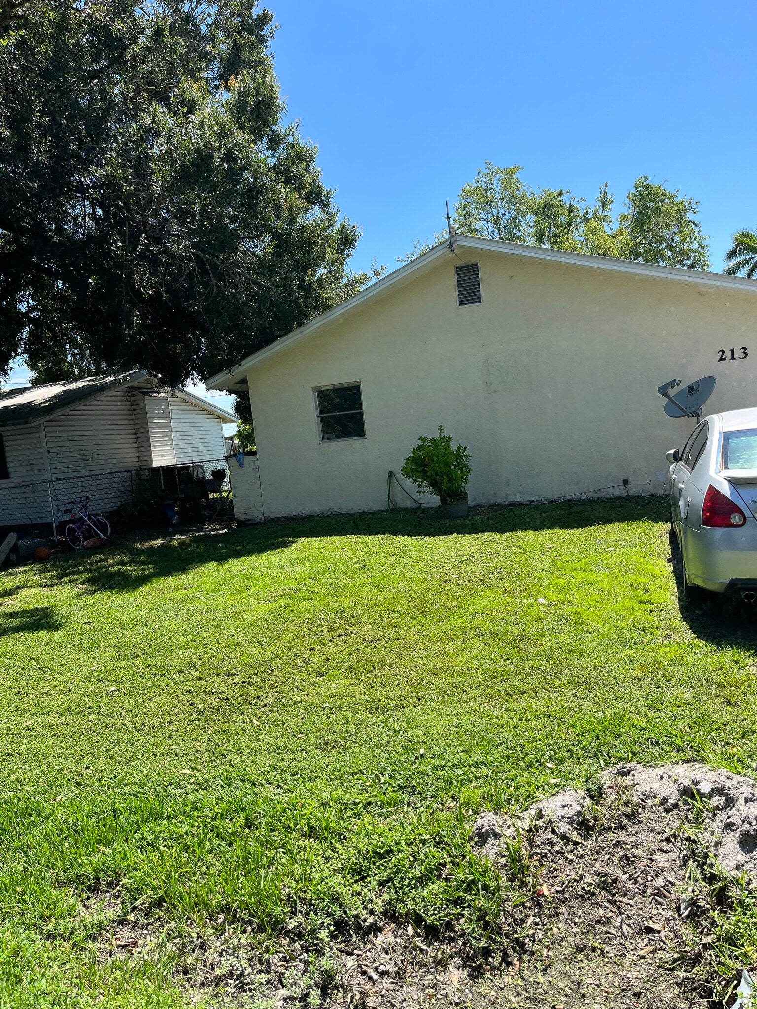 Building Photo - 213 10th St NW