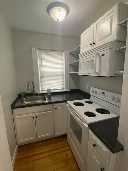 Building Photo - 78 Fort St