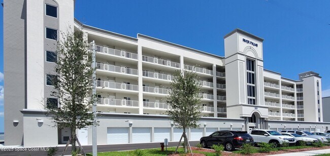 Building Photo - 1805 Riverside Dr