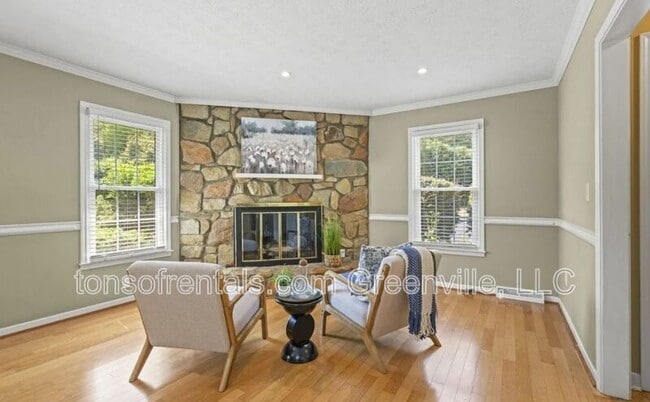 Building Photo - 1016 Old Boiling Springs Rd