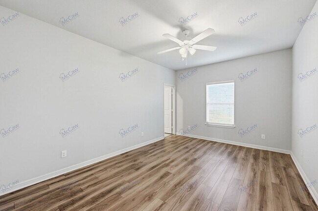 Building Photo - 5504 Wellesley Ave