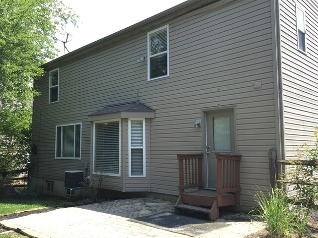 Building Photo - 947 Evergreen Park Ln