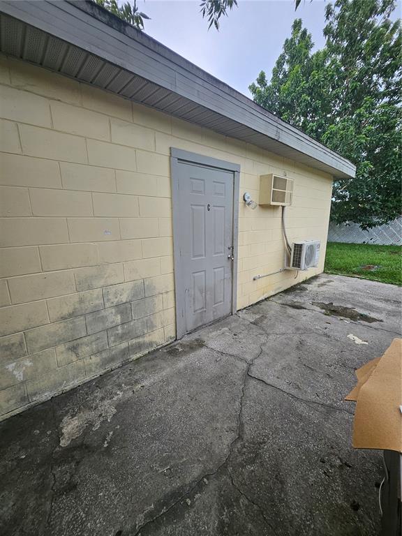 Building Photo - 6729 Ovid Ave