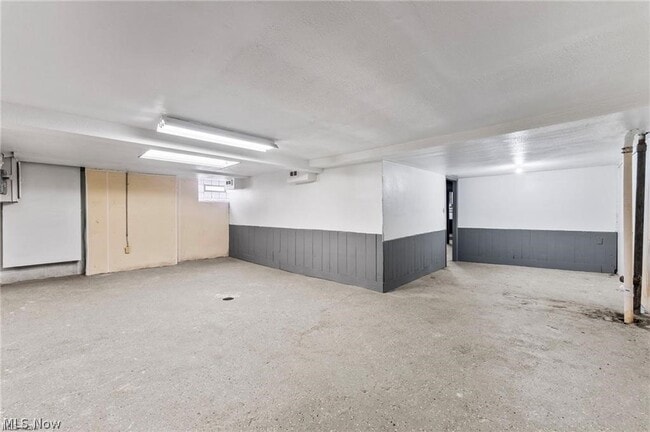 Building Photo - 876 Eloise Dr
