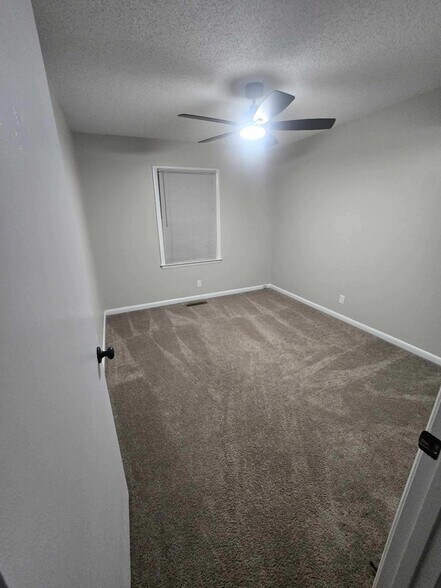 Building Photo - 595 Winding Creek Rd