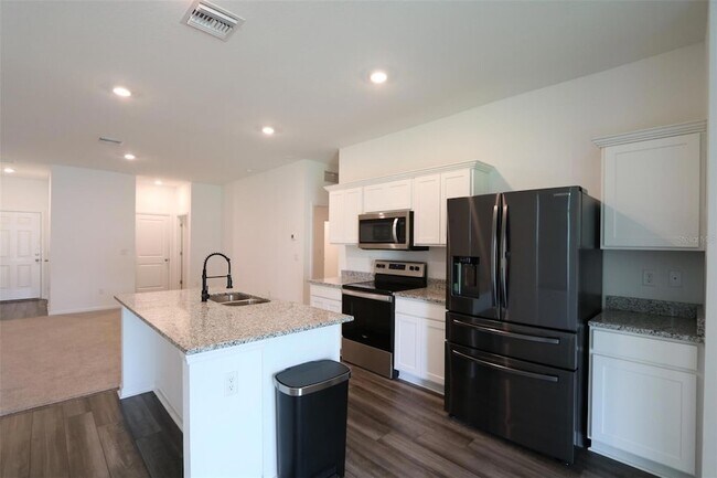 Building Photo - 35552 Shade Fern Ln