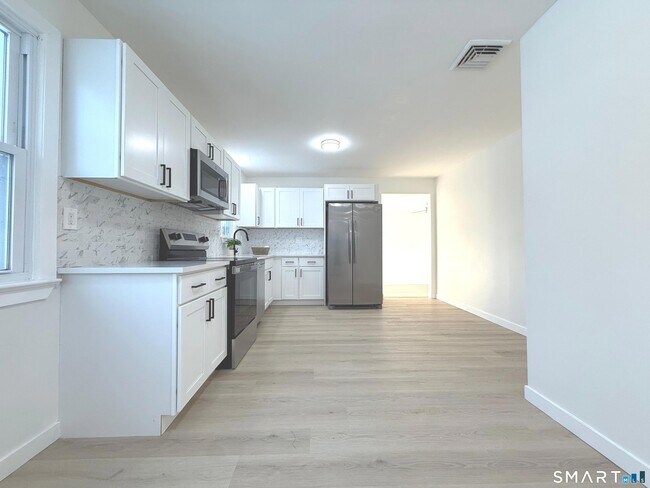 Building Photo - 275 Dayton Rd