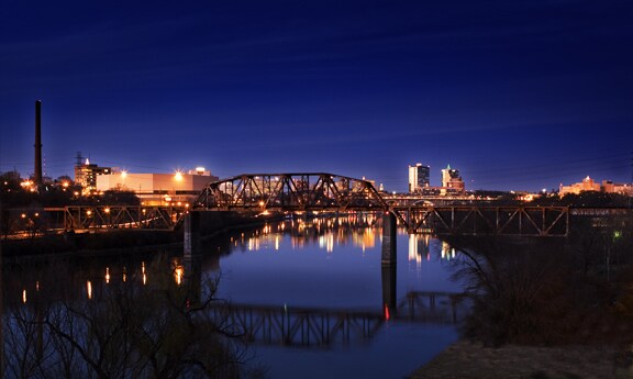 Building Photo - Luxury 3BR/2BA River Towne Condo - Available for FALL 2026 Only $2400/month!