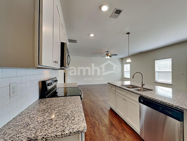 Building Photo - 1425 Arbor Pl Dr