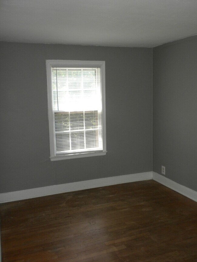 Building Photo - 1414 Anthony St