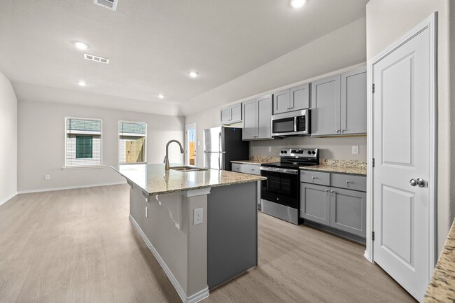 Building Photo - 2505 S County Rd