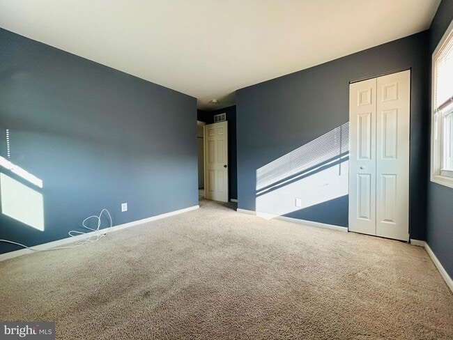 Building Photo - 7 Elk Ln