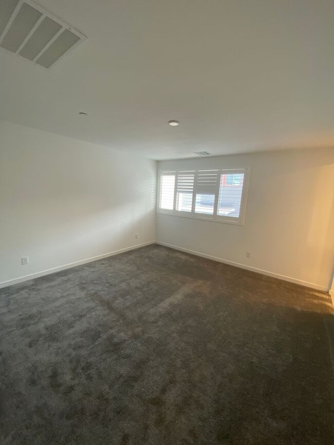 Building Photo - AMERICANA Property Mgmt - New Modern 3 beds - 2 story Townhouse in Inspirada