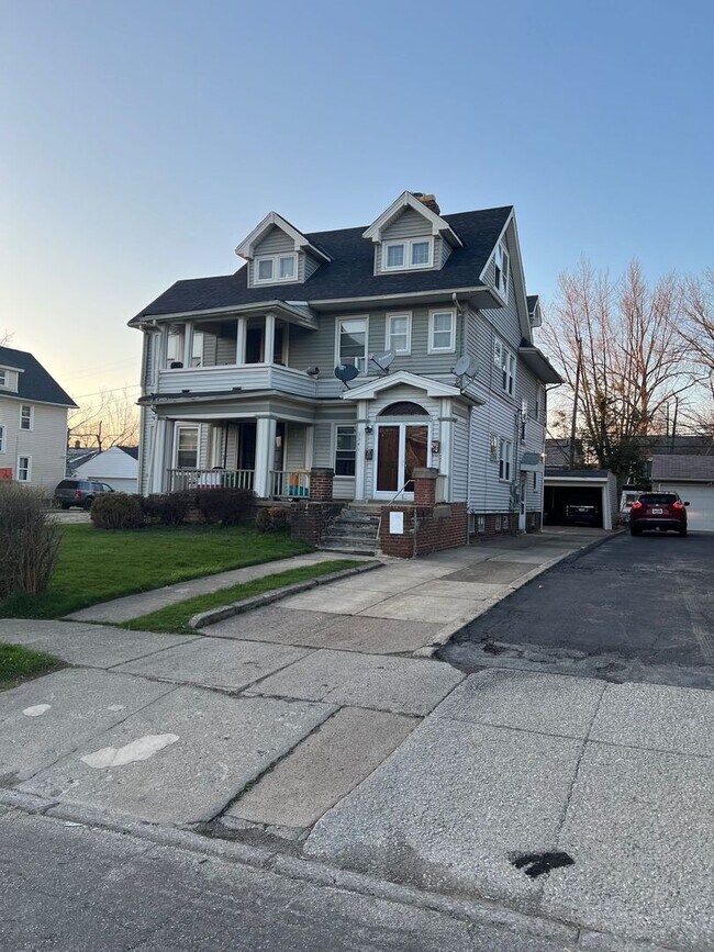 Primary Photo - 3341 Desota Ave