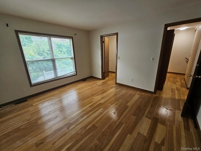 Building Photo - 49 Beechwood Ave