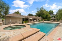 Building Photo - 4315 Clybourn Ave