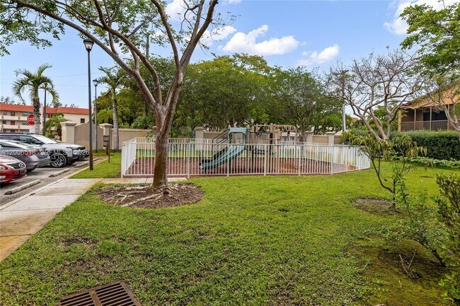 Building Photo - 2707 NW 80th Ave