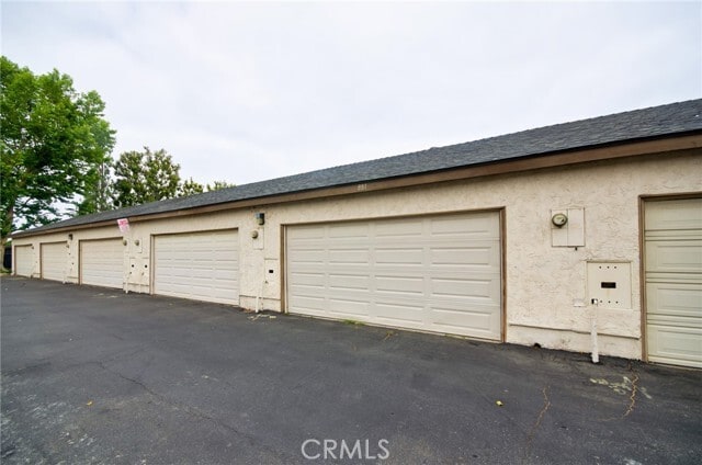 Building Photo - 881 Hartford Ln