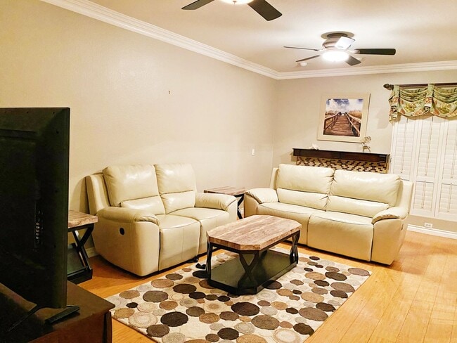 Building Photo - Welcome to the beautiful neighborhood of W...