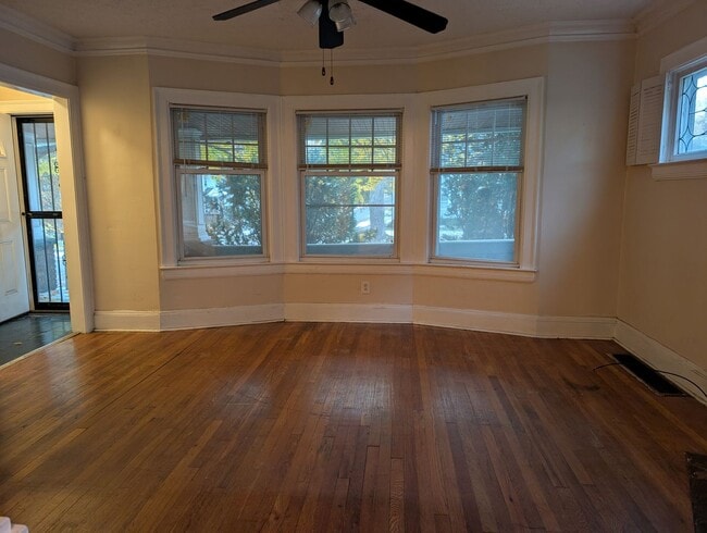 Building Photo - 3160 Meadowbrook Blvd