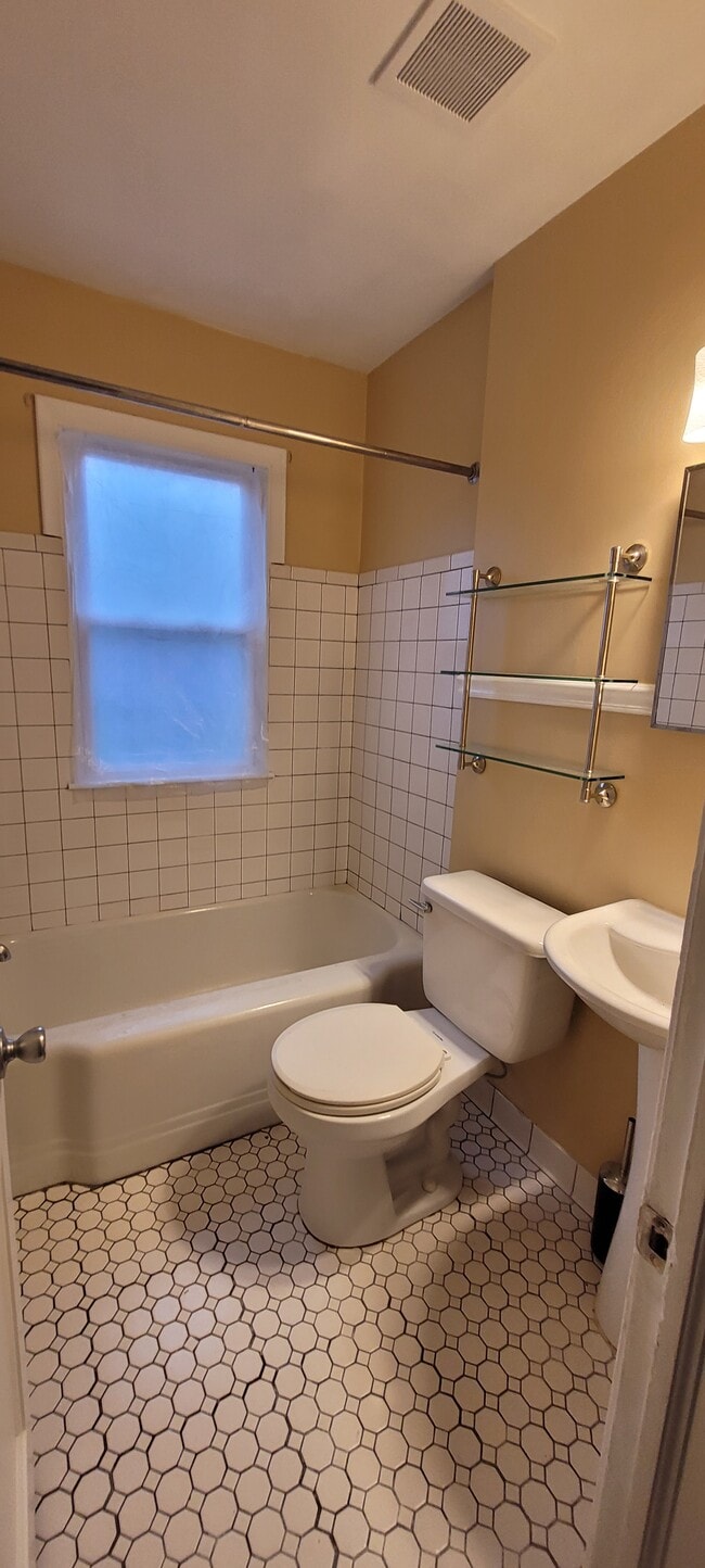 Building Photo - 19928 Ashton Ave