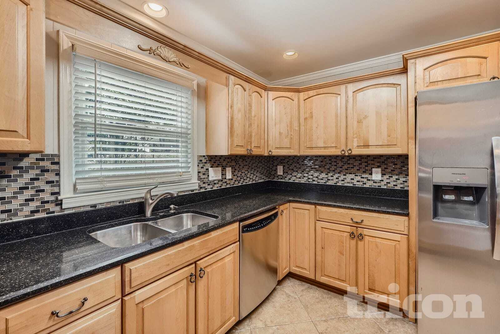 Building Photo - 7133 Starvalley Dr