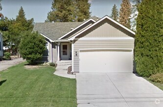 Building Photo - South Hill 3 Bedroom 3 Bath Tri-Level Hous...