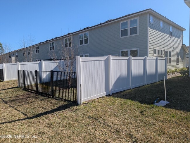 Building Photo - 10663 Waterfield Rd