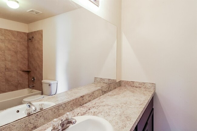 Building Photo - 6130 Peaceful Ridge Dr