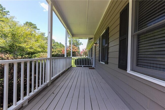 Building Photo - 374 McGiboney Rd