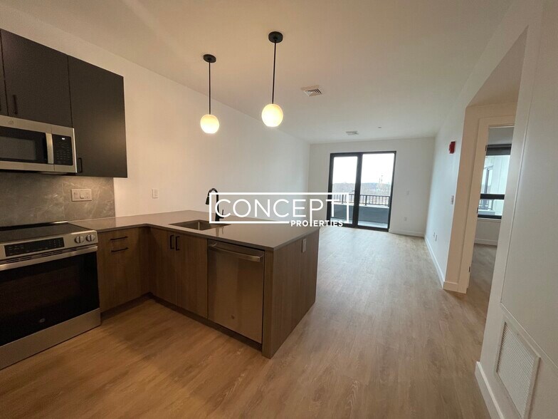 Building Photo - 199 Gardner St