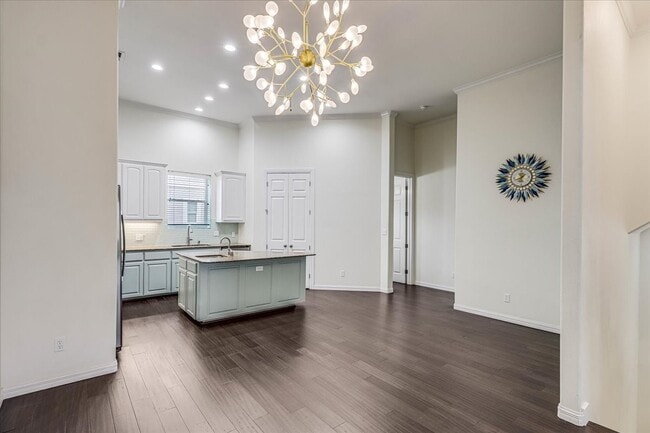 Building Photo - 14910 Leeward Dr