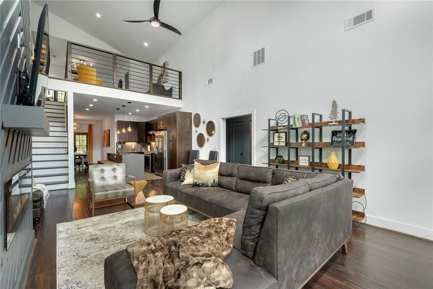 Building Photo - 255 Mathewson Pl SW