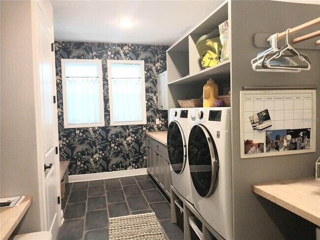 Building Photo - 5531 Native Henna Ct