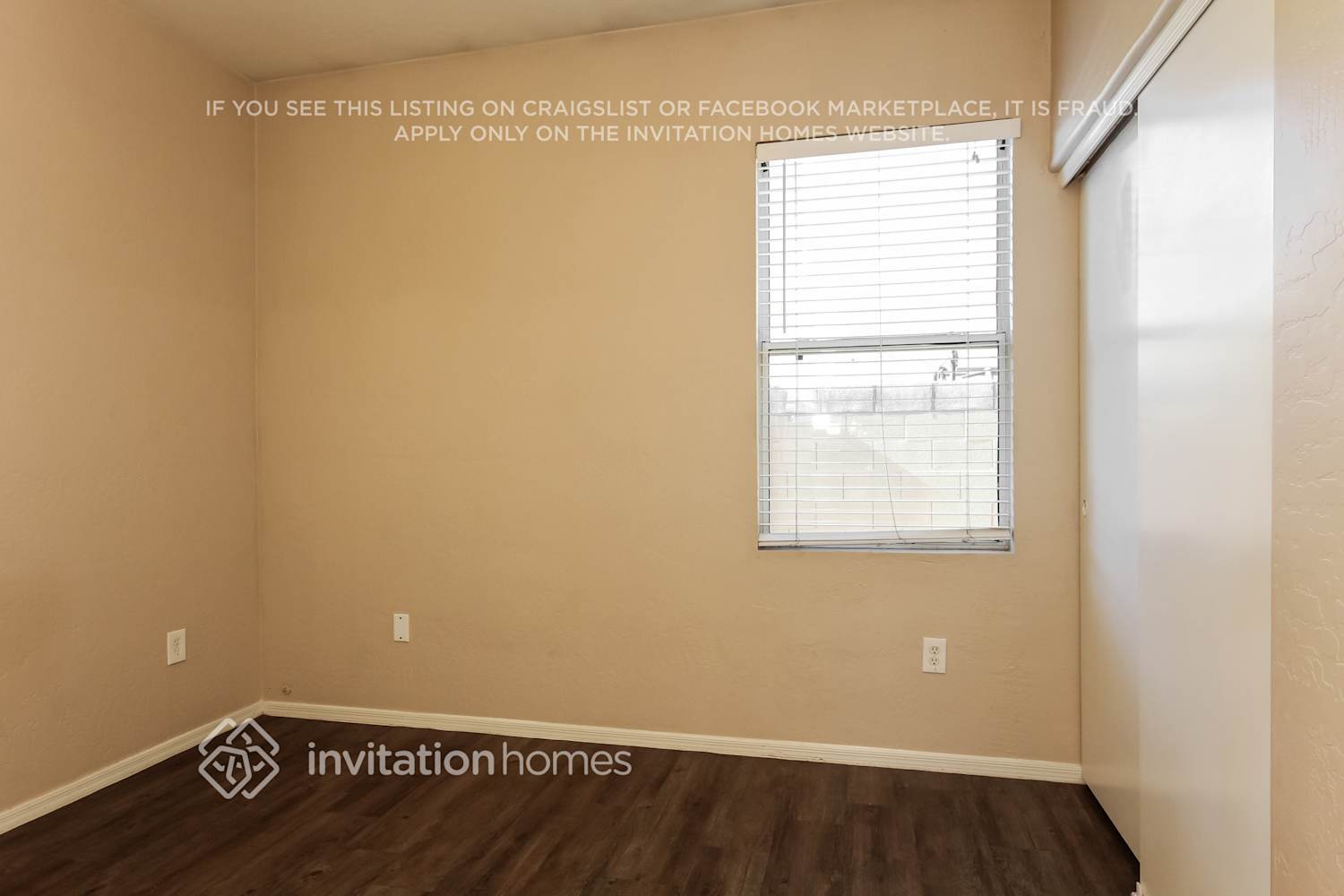 Building Photo - 6965 W Midway Ave