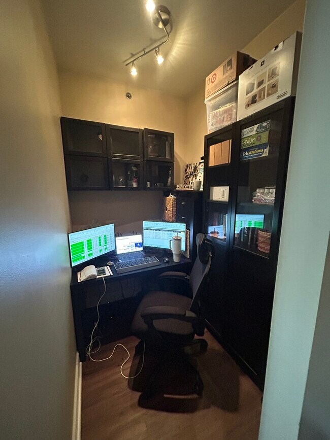 Building Photo - 1400 S Michigan Ave