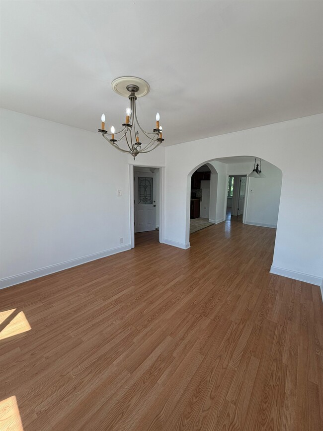Building Photo - 214 72nd St